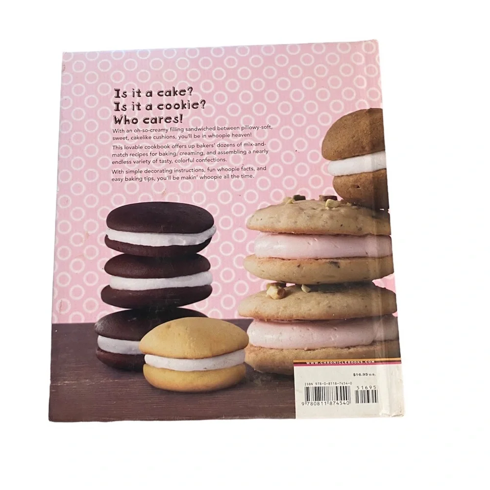 Whoopie Pie Cookbook by Sarah Billingsly and Amy Treadwell